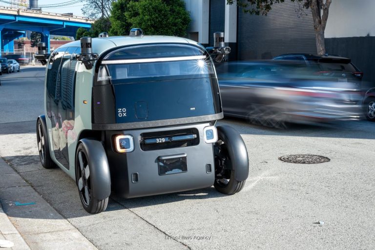 Zoox begins oblation robotaxi rides in san francisco, facing off with waymo